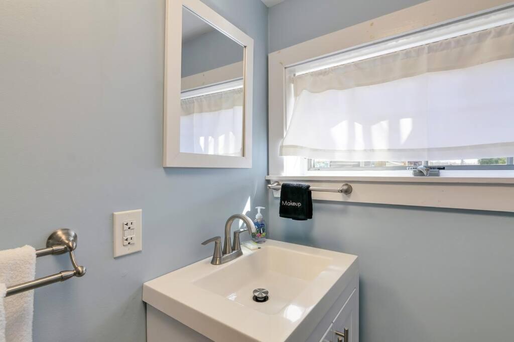 2Br Apt W/ 3 Min Walk To Downtown Swh - Low Tide Southwest Harbor Exterior foto